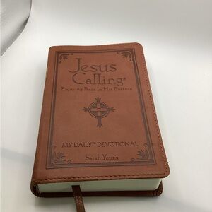 Jesus Calling Enjoying Peace in His Presence Brown Devotional Book